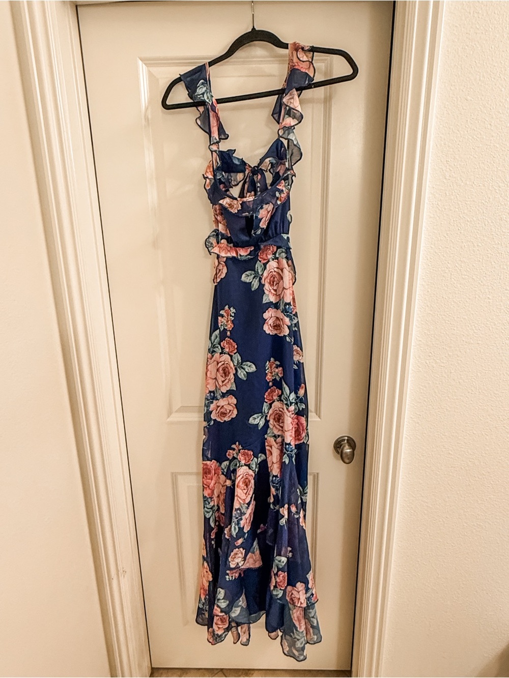 VICI - Olia - Navy Blue & Pink Floral Open Back Ruffle Maxi Dress